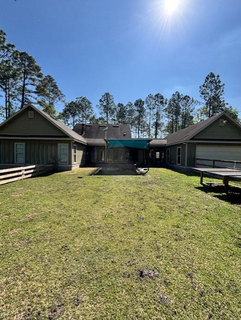 House for rent at 635 Walton Way Dr, Nashville, GA 31639