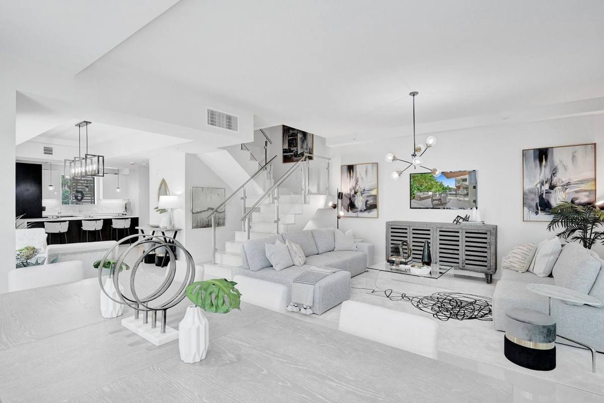 Townhouse for rent at 3040 N Ocean Blvd, Fort Lauderdale, FL 33308