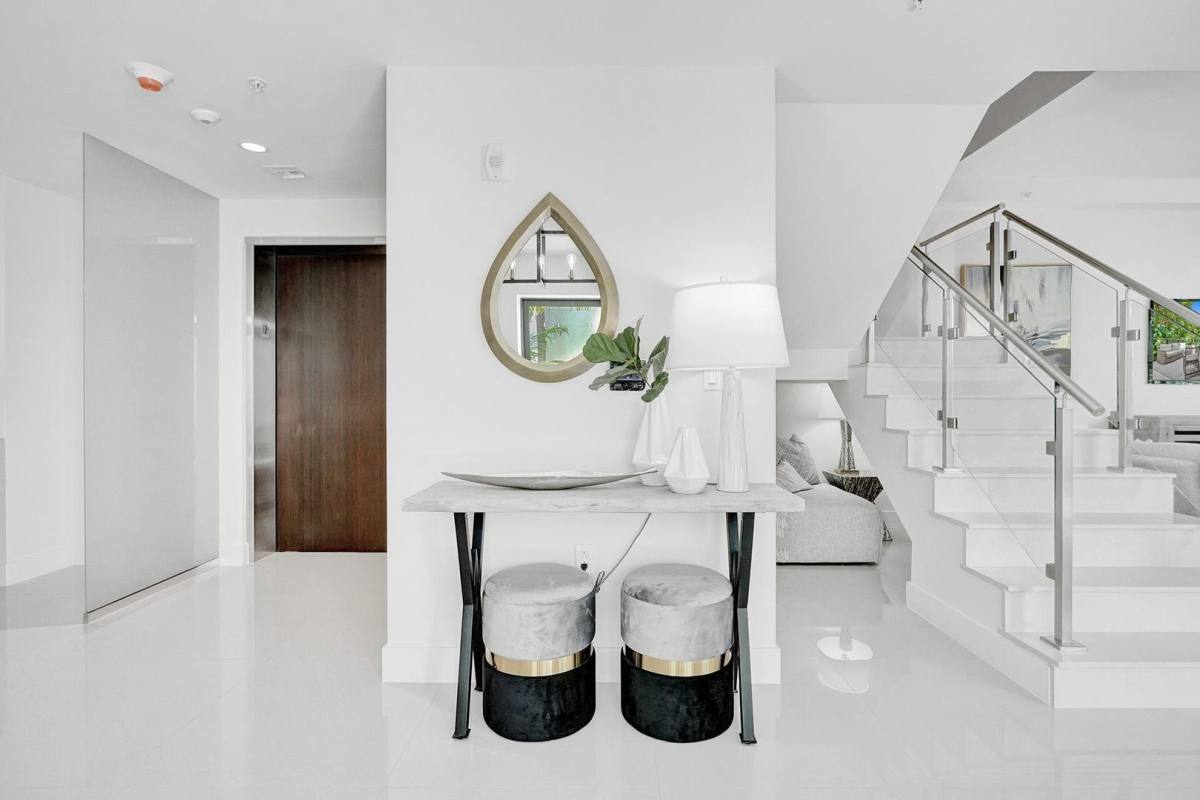 Townhouse for rent at 3040 N Ocean Blvd, Fort Lauderdale, FL 33308