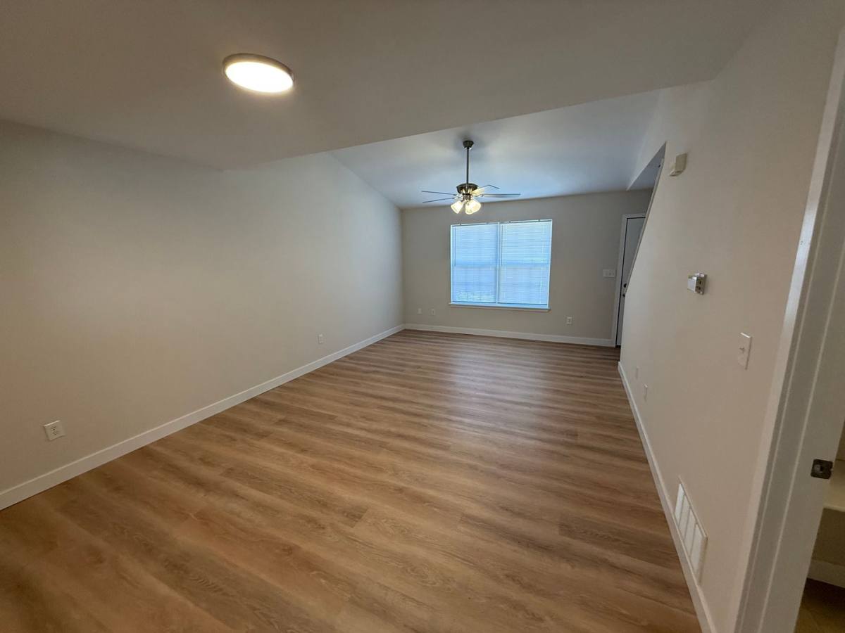 Apartment for rent at 1512-1514 Citadel Dr, Columbia, MO 65202