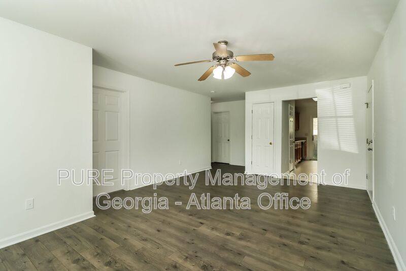Townhouse for rent at 1702 Stonehaven Circle, Cartersville, GA 30121
