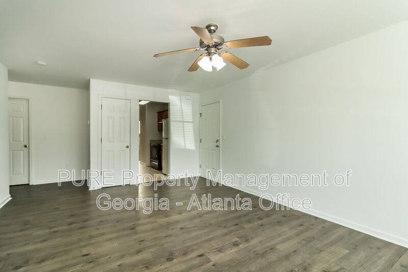 Townhouse for rent at 1702 Stonehaven Circle, Cartersville, GA 30121