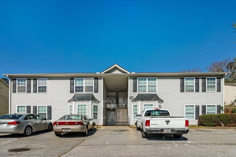 Townhouse for rent at 1702 Stonehaven Circle, Cartersville, GA 30121