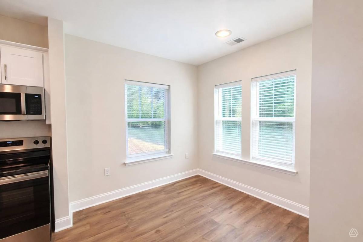 Apartment for rent at 300 Lennox Dr, Jamestown, NC 27282