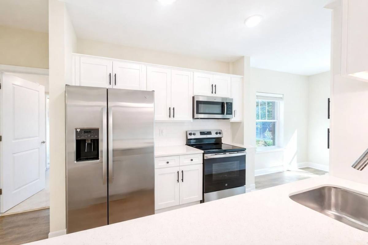 Apartment for rent at 300 Lennox Dr, Jamestown, NC 27282