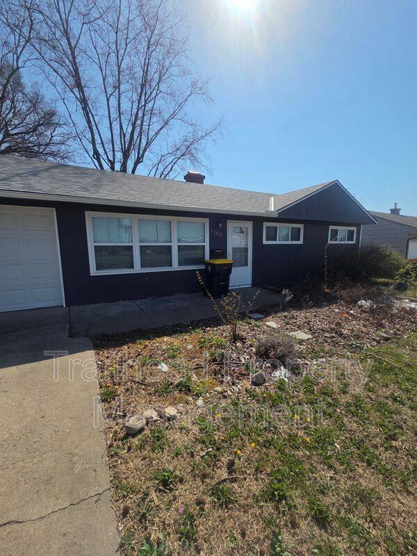 House for rent at 11127 Blue Ridge Blvd, Kansas City, MO 64134