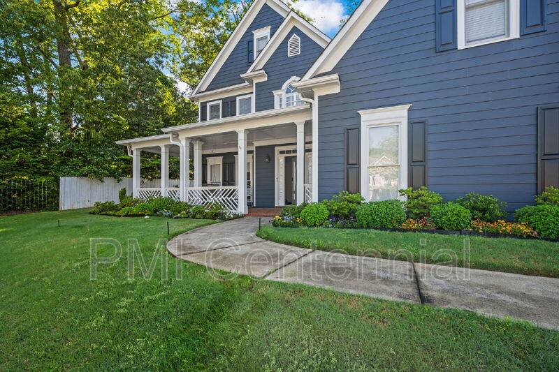 House for rent at 2506 Retreat Dr NE, Marietta, GA 30066