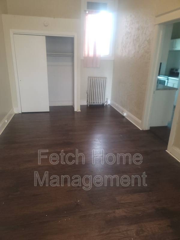 Apartment for rent at 49-51 W Market St #2R, York, PA 17401