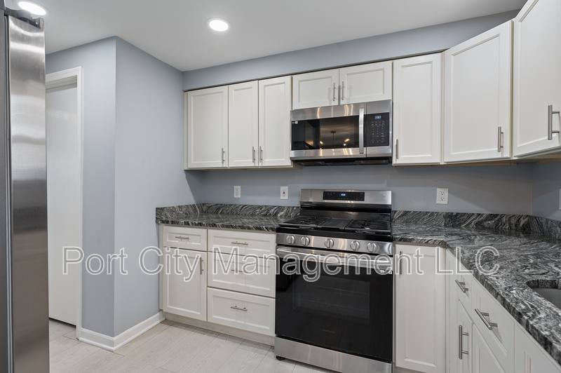 Townhouse for rent at 1507 Retreat St #1, Baltimore, MD 21217