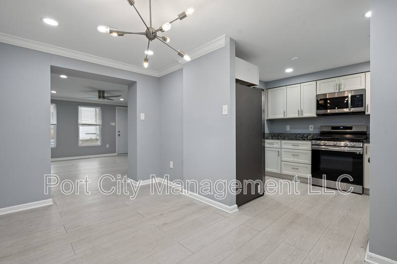 Townhouse for rent at 1507 Retreat St #1, Baltimore, MD 21217