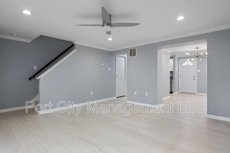 Townhouse for rent at 1507 Retreat St #1, Baltimore, MD 21217