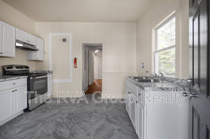 Apartment for rent at 25 S Jefferson St #B, Petersburg, VA 23803