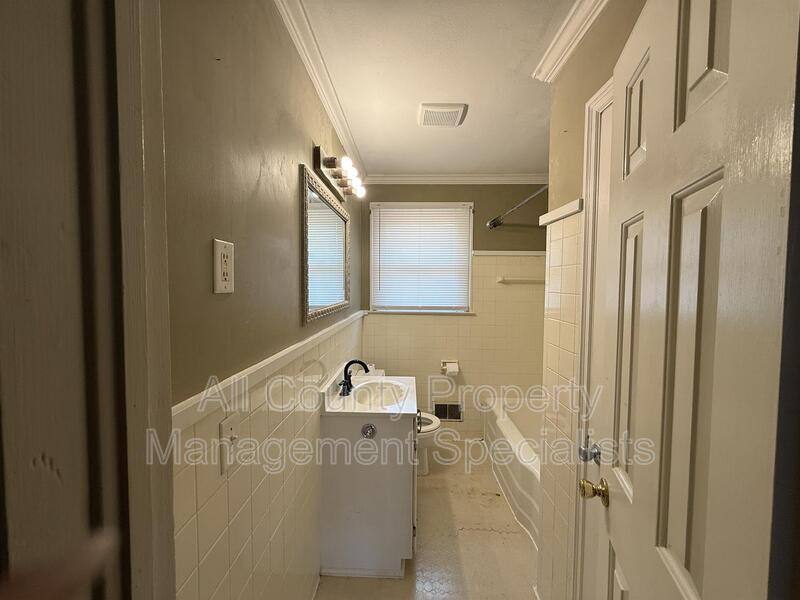 House for rent at 123 Lanier Ave, West Columbia, SC 29170