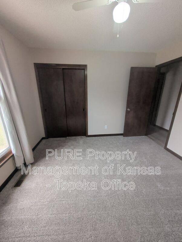 House for rent at 2605 SW Osborn Rd, Topeka, KS 66614