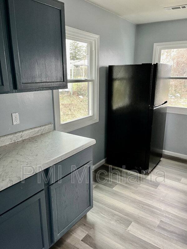 House for rent at 1909 Swygart Ave, South Bend, IN 46613