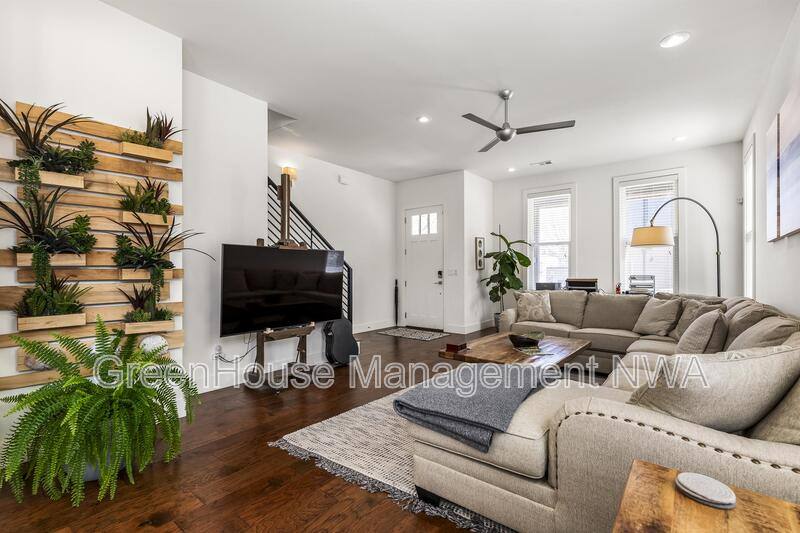 House for rent at 636 SW B St, Bentonville, AR 72712