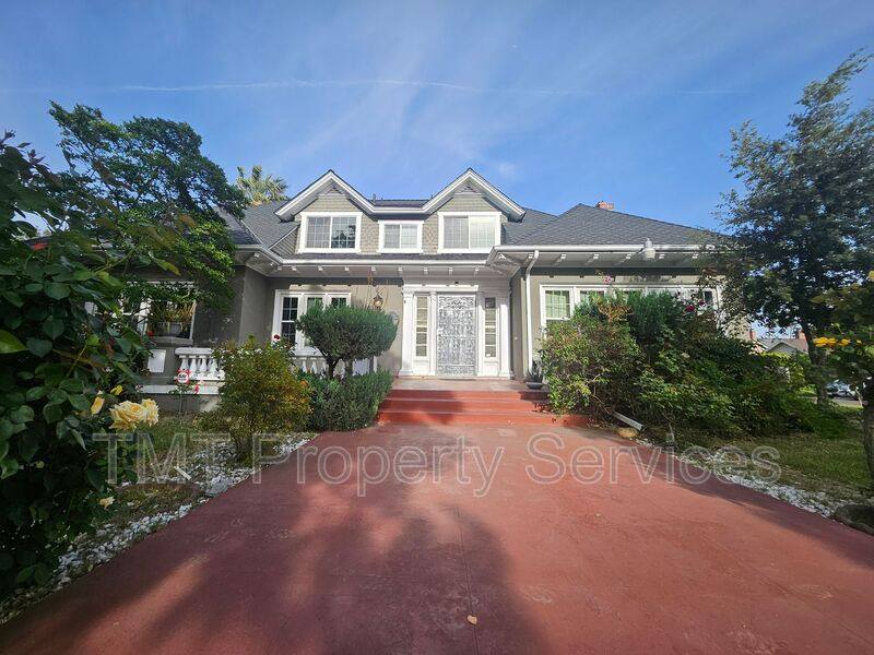 House for rent at 1214 N Pershing Ave, Stockton, CA 95203