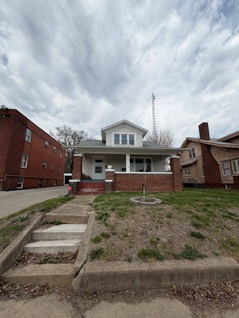 House for rent at 135 W Locust, Canton, IL 61520