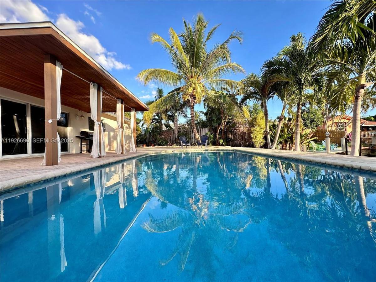 House for rent at 1478 NE 57th St, Fort Lauderdale, FL 33334