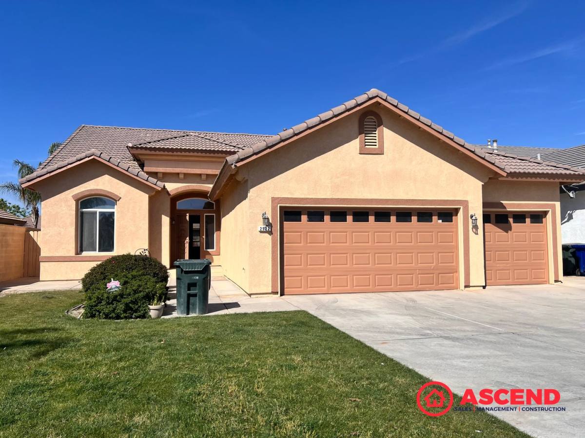 House for rent at 2922 Paradise Point Place, Bakersfield, CA 93313