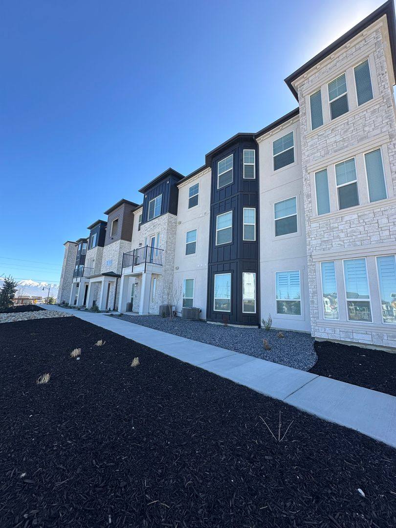 Apartment for rent at 6454 Pinnacle Peak Lane E201, Herriman, UT 84096
