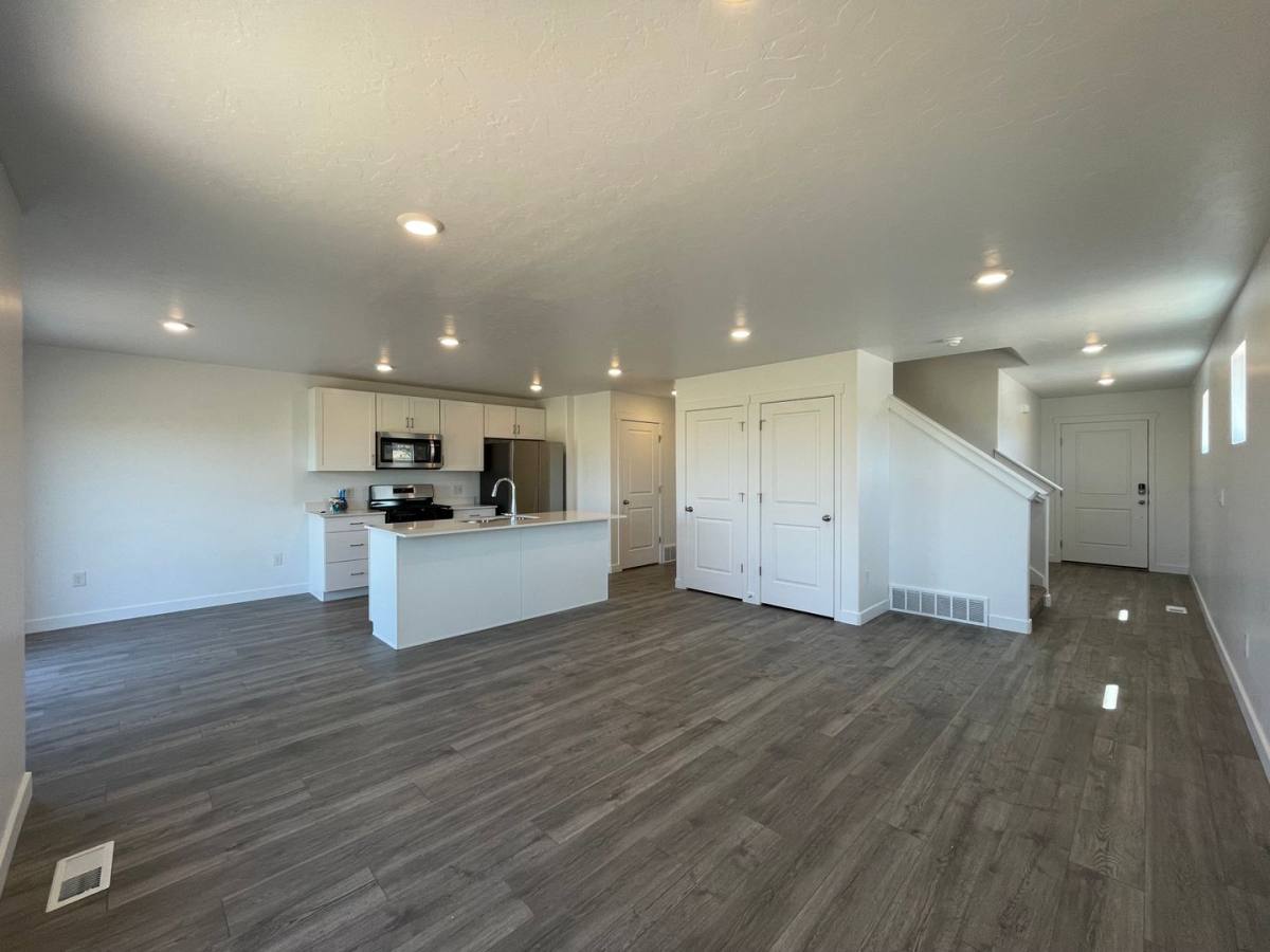 Townhouse for rent at 1256 W Hidden Spring Dr, Santaquin, UT 84655