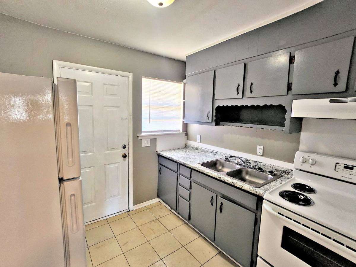 Apartment for rent at 4510 Foster Ave SW, Huntsville, AL 35805