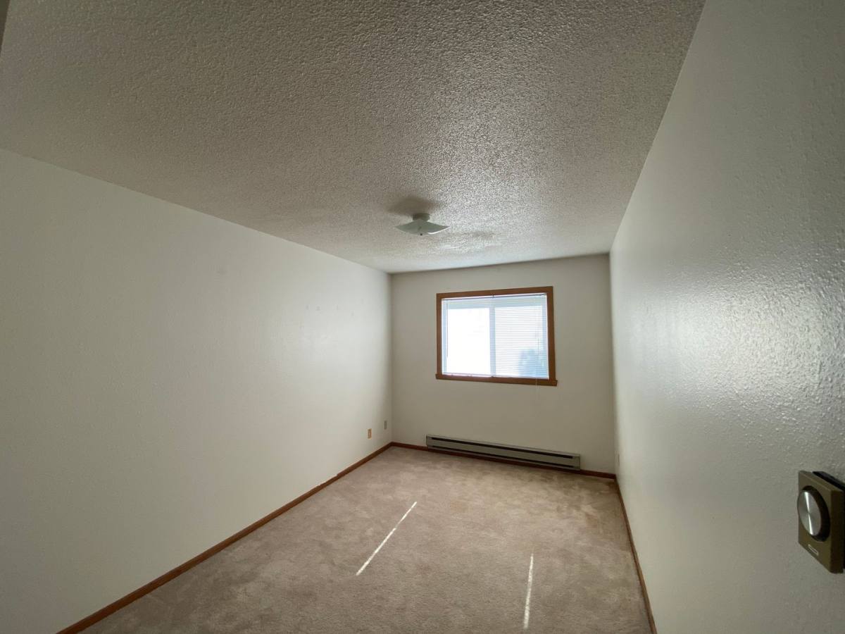 Apartment for rent at 2505 Country Club Parkway, Moorhead, MN 56560