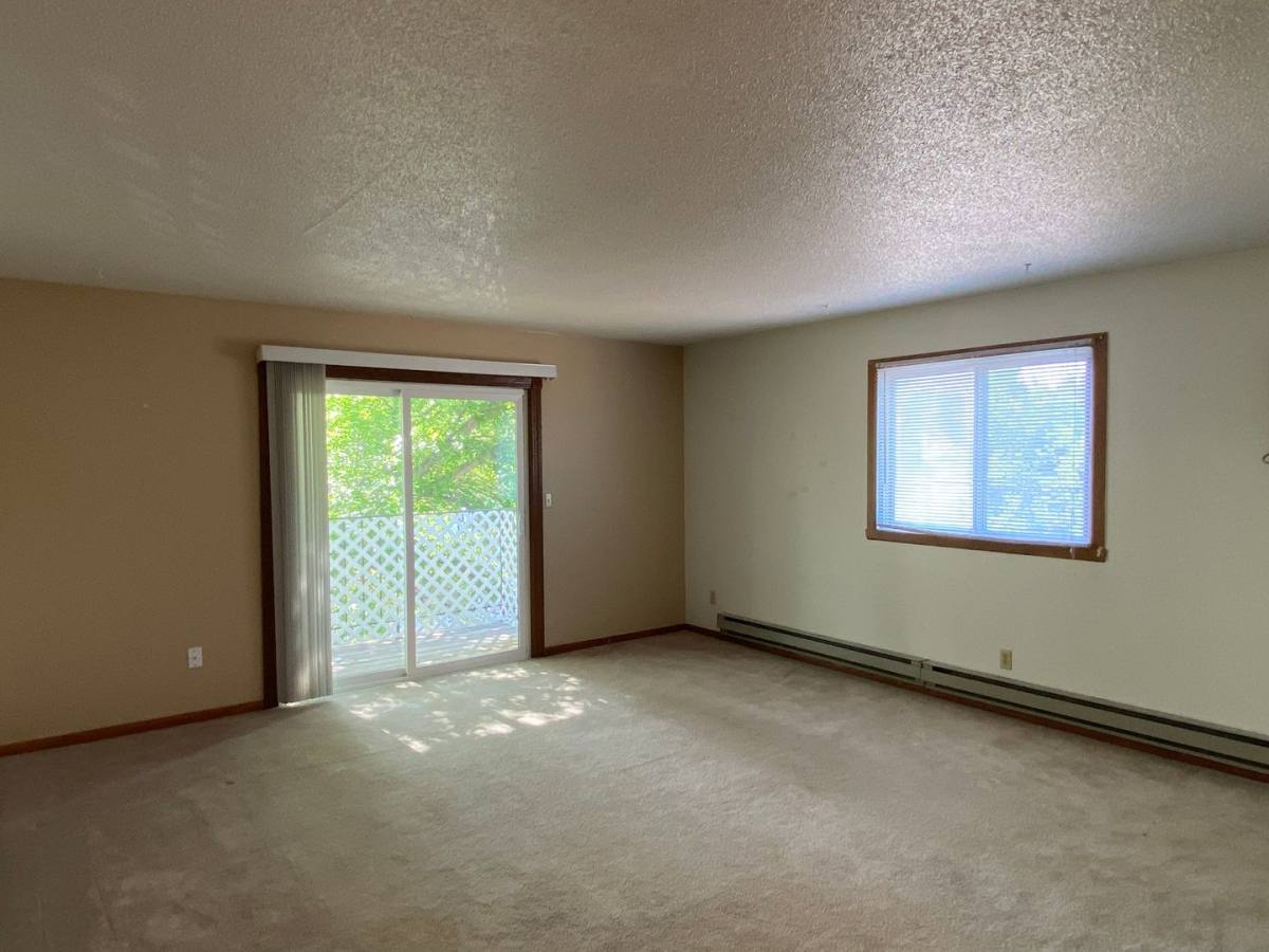 Apartment for rent at 2505 Country Club Parkway, Moorhead, MN 56560