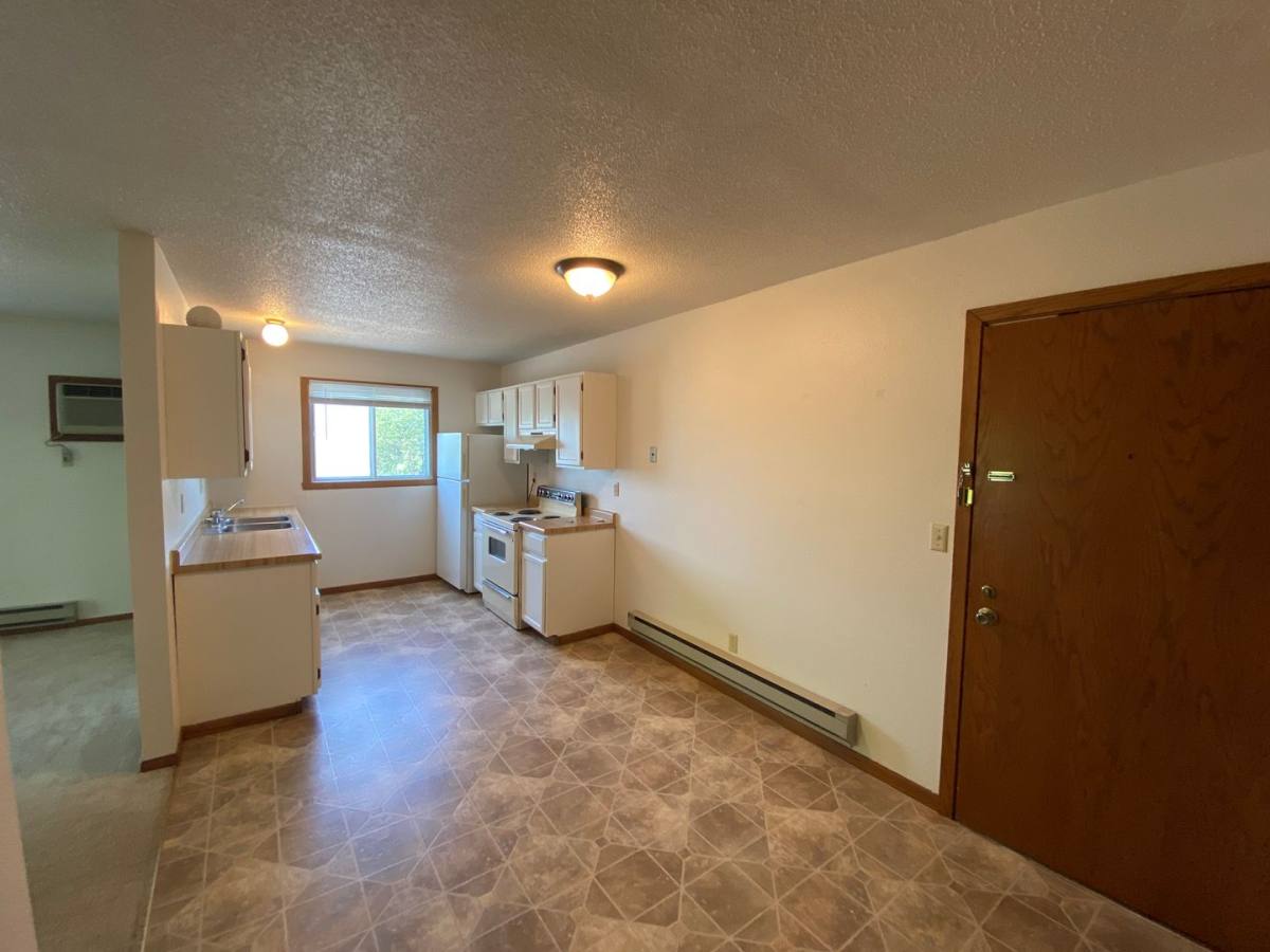 Apartment for rent at 2505 Country Club Parkway, Moorhead, MN 56560