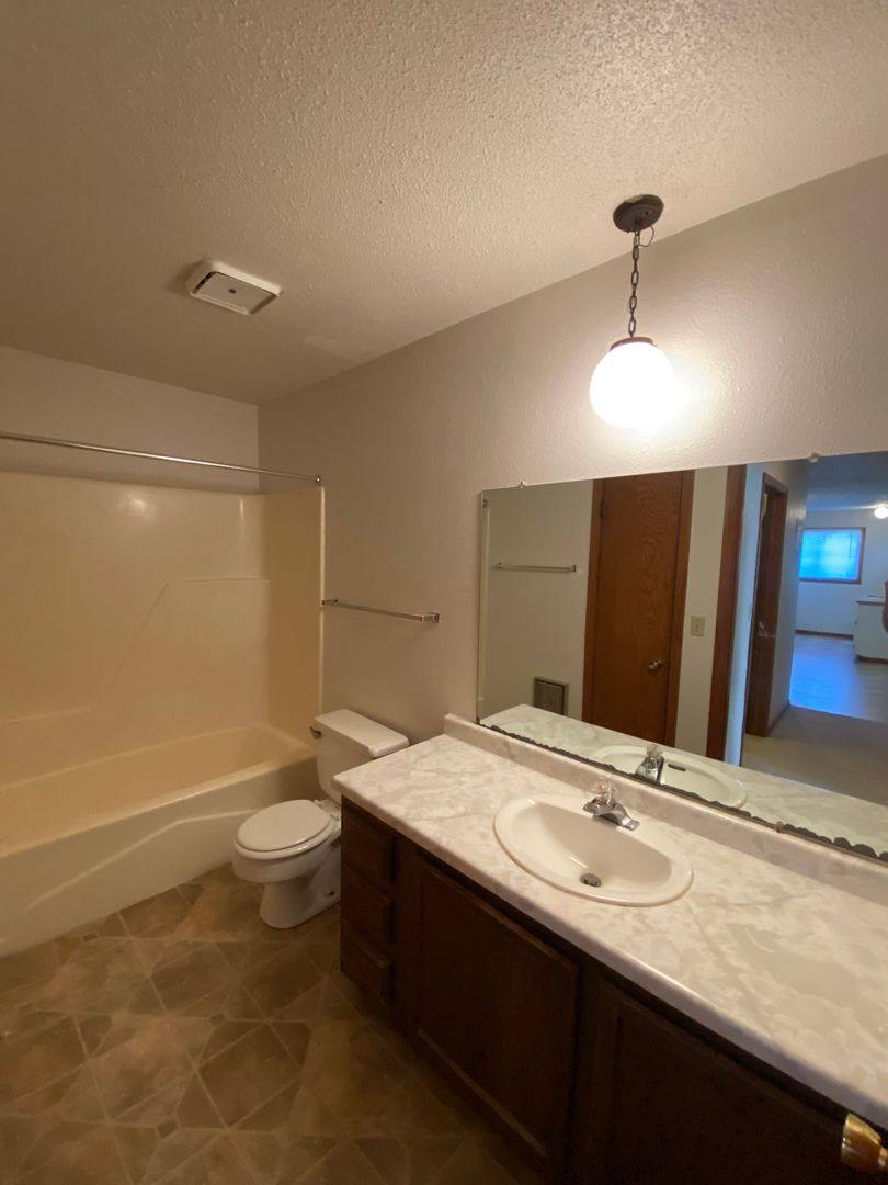 Apartment for rent at 2505 Country Club Parkway, Moorhead, MN 56560
