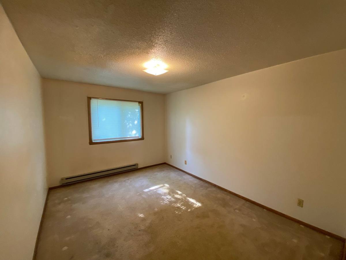 Apartment for rent at 2505 Country Club Parkway, Moorhead, MN 56560