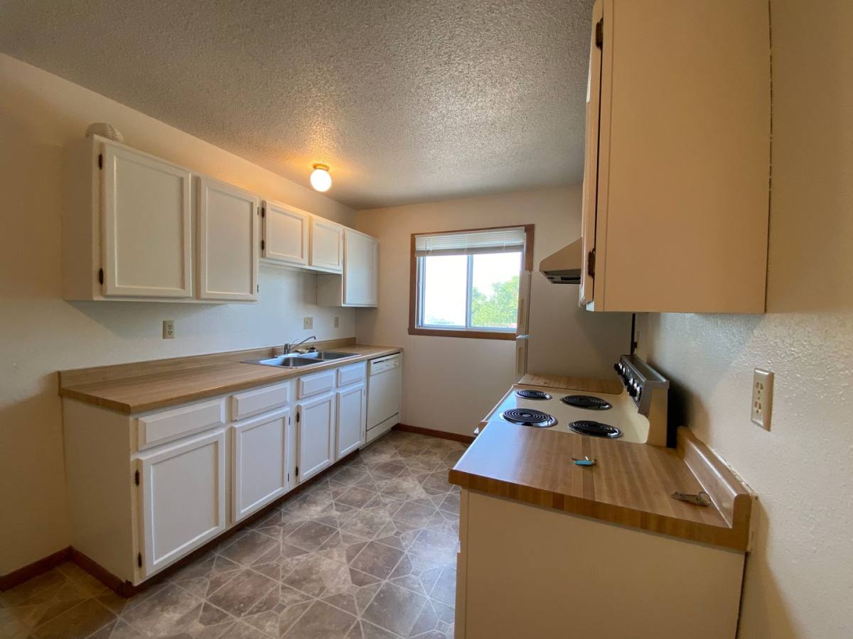 Apartment for rent at 2505 Country Club Parkway, Moorhead, MN 56560