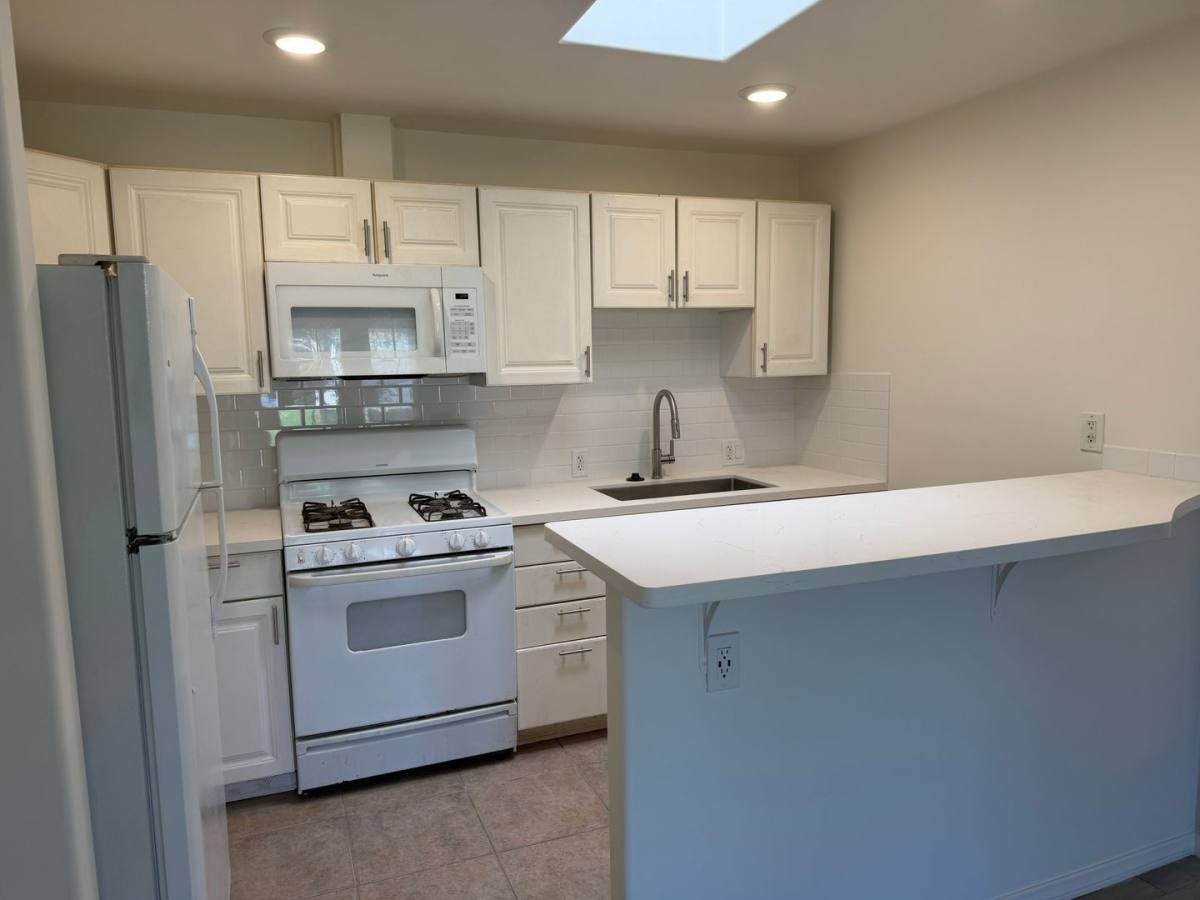 Apartment for rent at 4618-4622 Marlborough Dr, San Diego, CA 92116