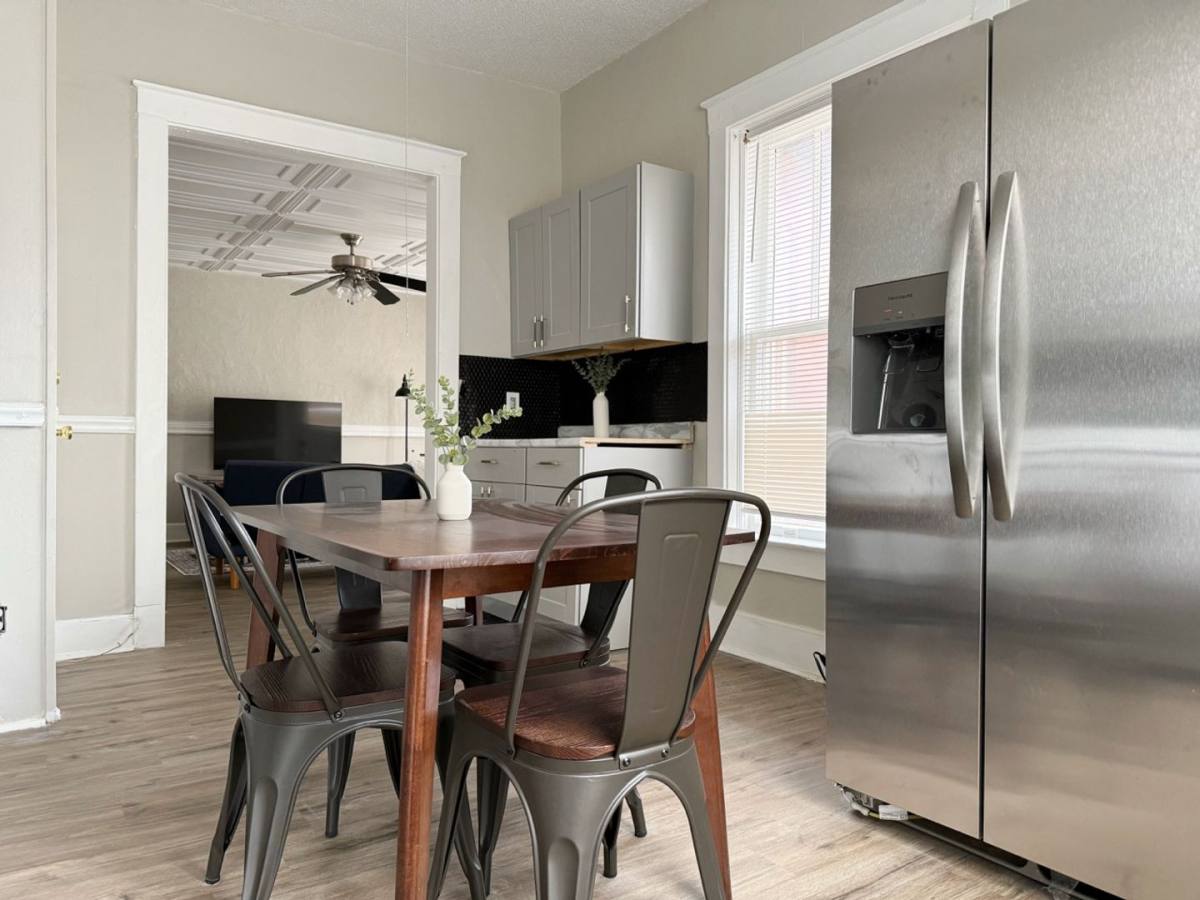 Apartment for rent at 322 SE 1st St, Evansville, IN 47713