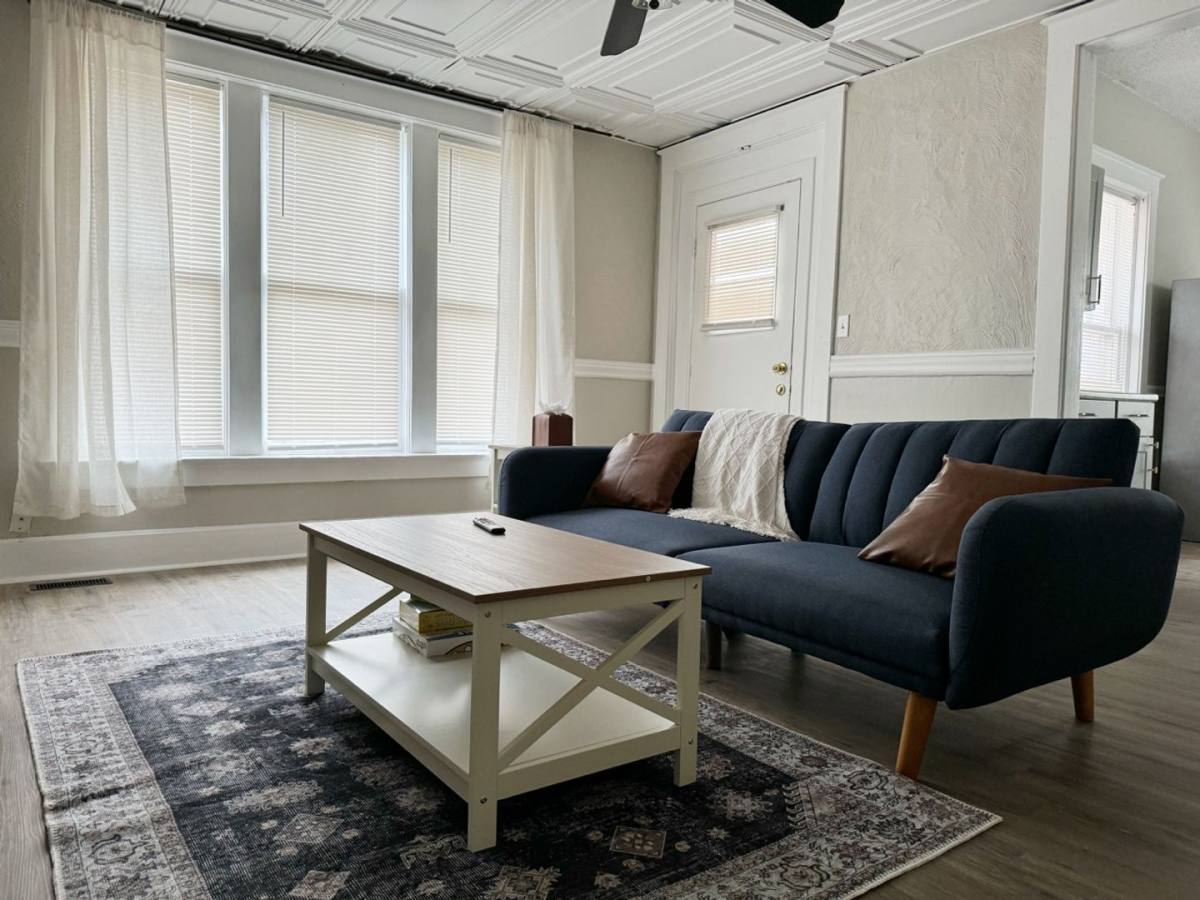 Apartment for rent at 322 SE 1st St, Evansville, IN 47713