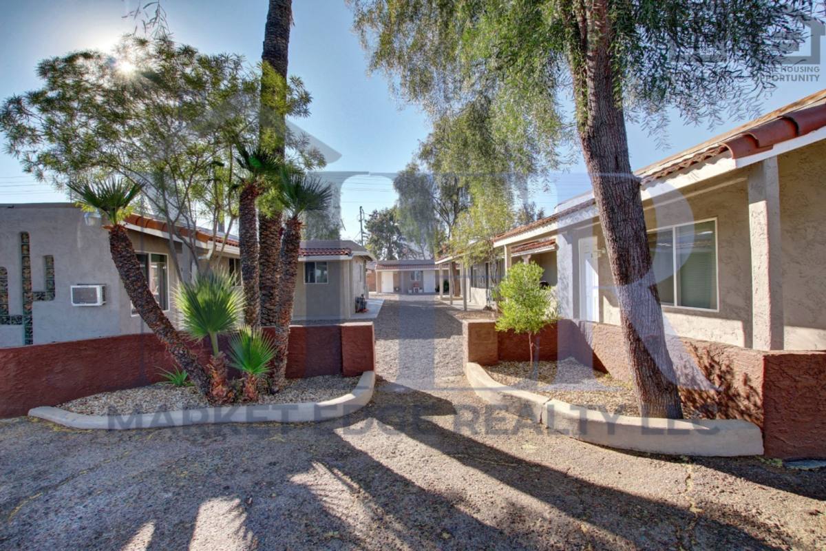 Apartment for rent at 2501 W Belmont Ave, Phoenix, AZ 85051