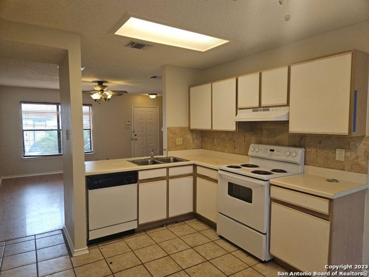 House for rent at 4923 Hill Mist, San Antonio, TX 78240