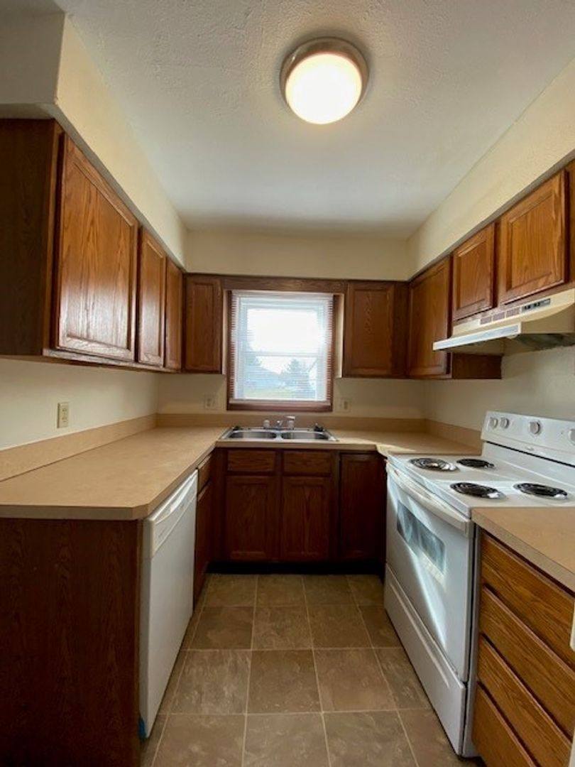 Apartment for rent at 1824 Tiffany Court, Goshen, IN 46526