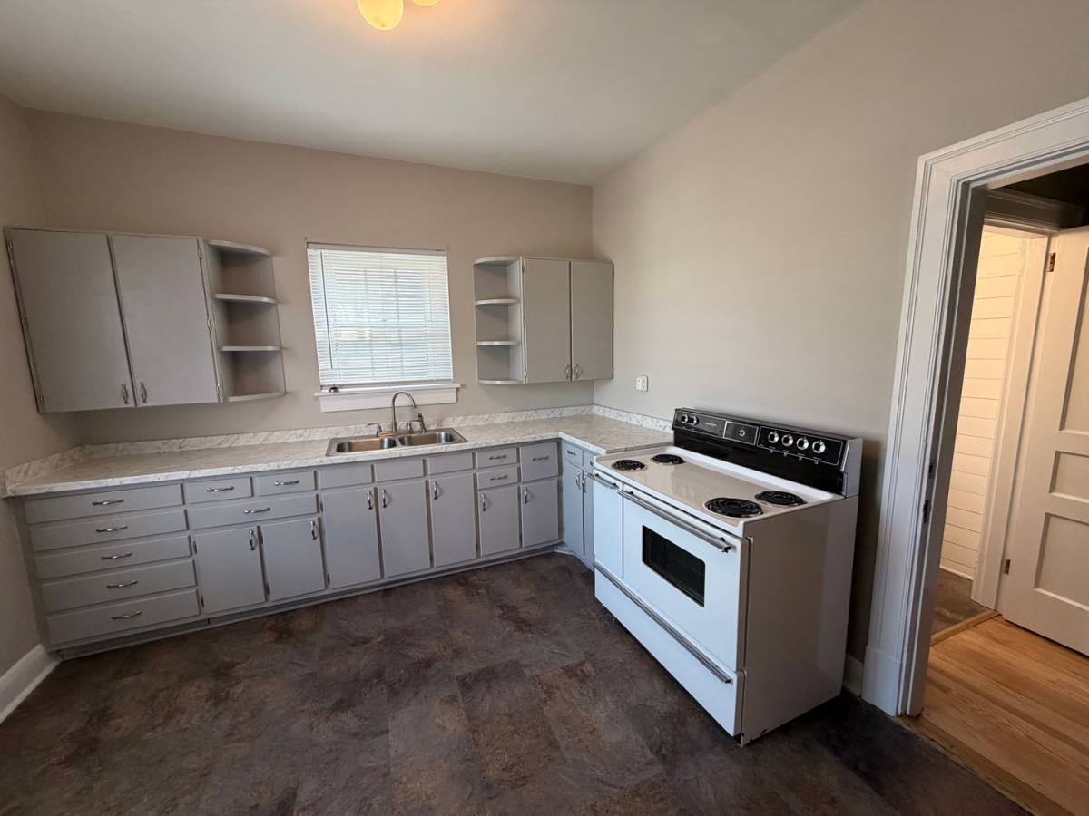 Apartment for rent at 432 E Lytle St, Murfreesboro, TN 37130
