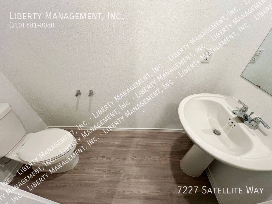House for rent at 7227 Satellite Way, San Antonio, TX 78252