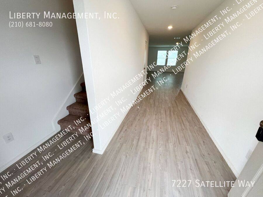 House for rent at 7227 Satellite Way, San Antonio, TX 78252