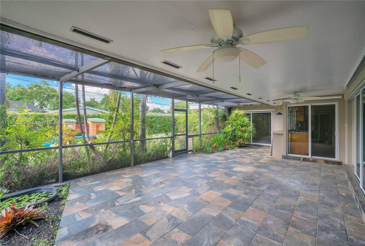 Apartment for rent at 15460 SW 82nd Court, Miami, FL 33157