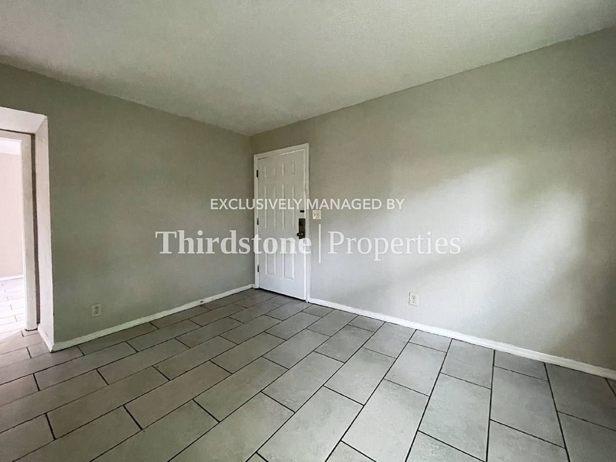 Apartment for rent at 1437 W 26th St #4, Jacksonville, FL 32209