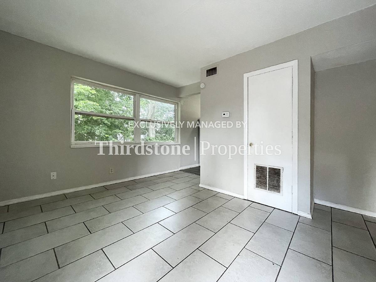 Apartment for rent at 1437 W 26th St #4, Jacksonville, FL 32209