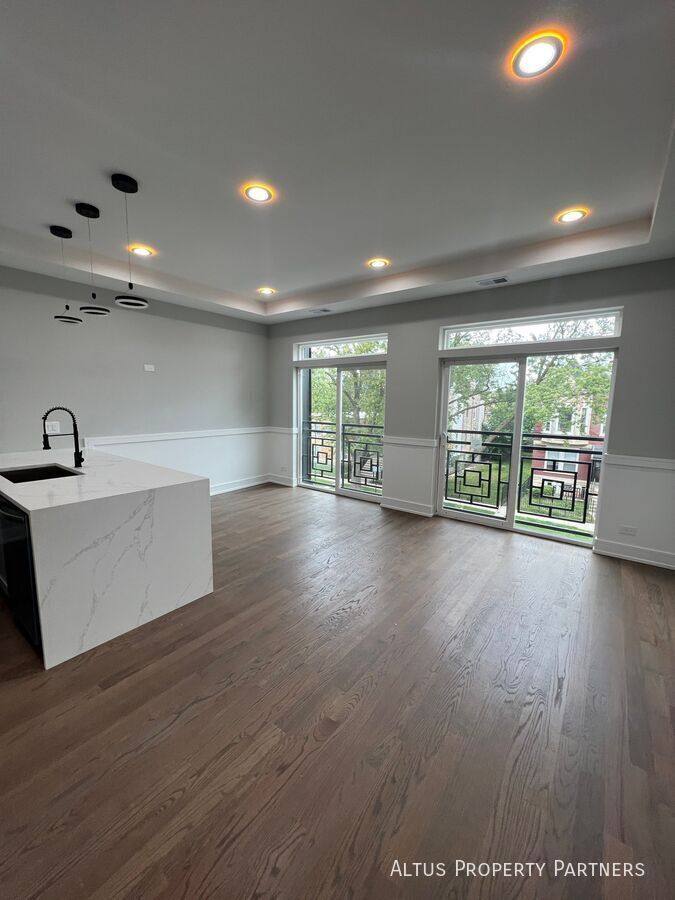 Apartment for rent at 6444 S Evans Ave #2, Chicago, IL 60637