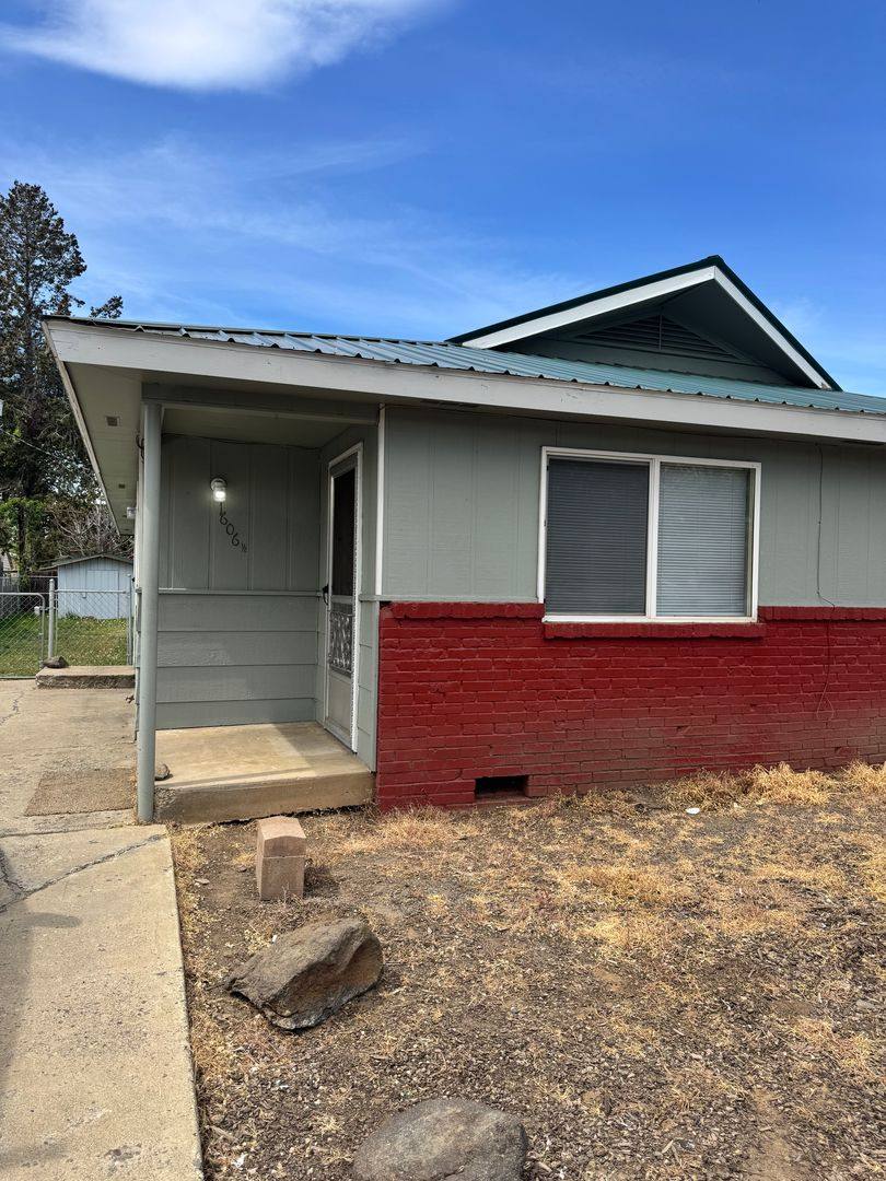 Apartment for rent at 1606 S 1st Ave, Yakima, WA 98902