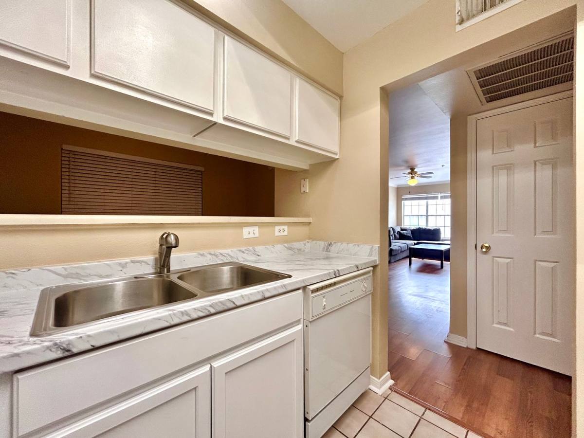 House for rent at 501 W 26th St #214, Austin, TX 78705