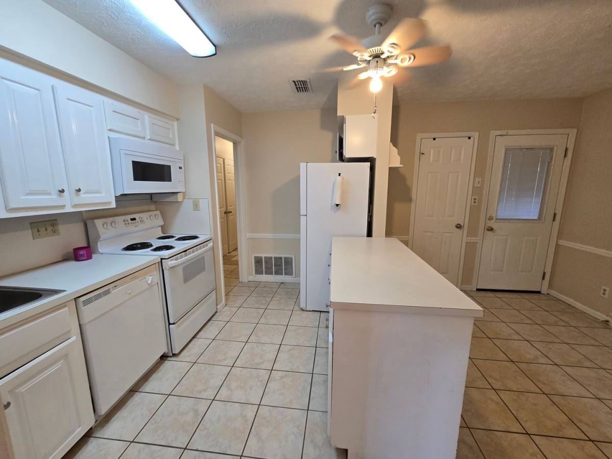 House for rent at 1845 Young Farm Rd, Montgomery, AL 36106