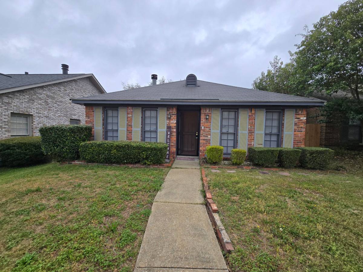 House for rent at 1845 Young Farm Rd, Montgomery, AL 36106